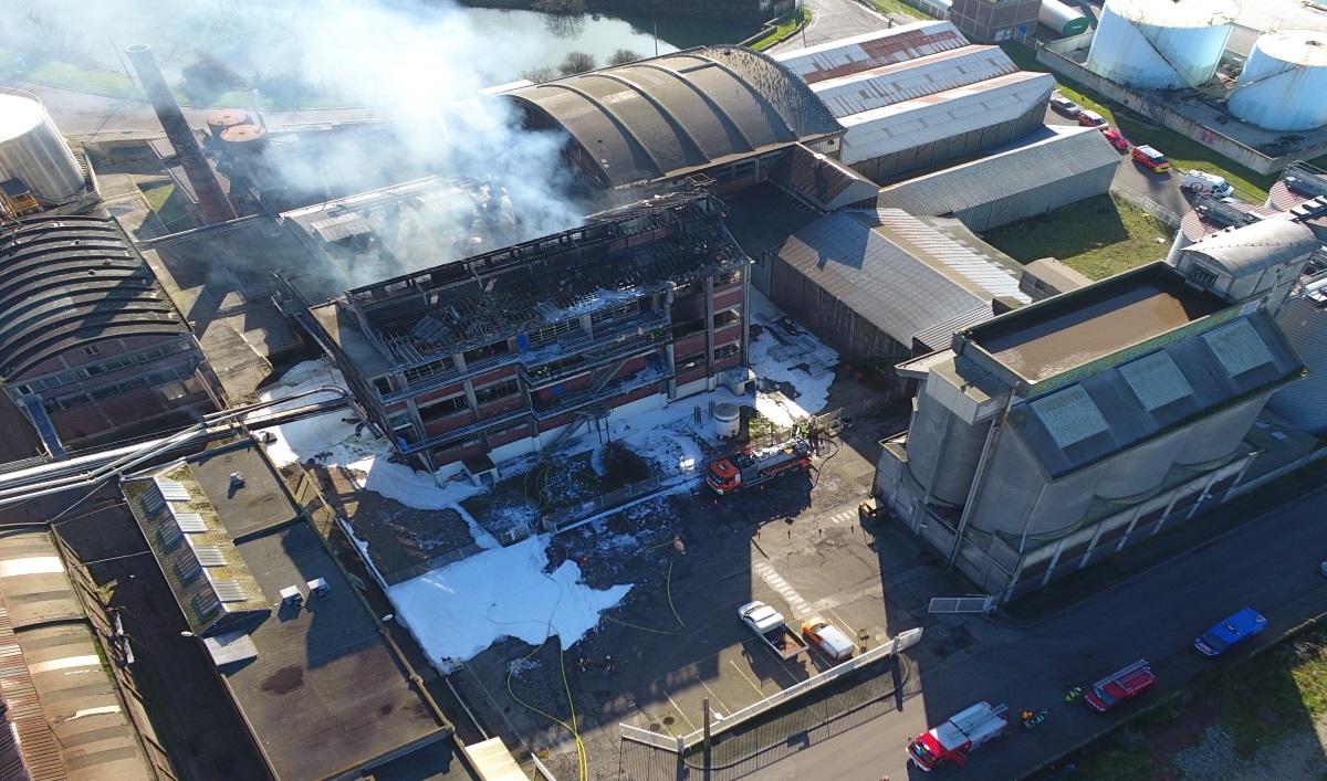 Incendie aux établissements Saipol – Photo Sdis76 Incendie aux établissements Saipol - Photo Sdis76