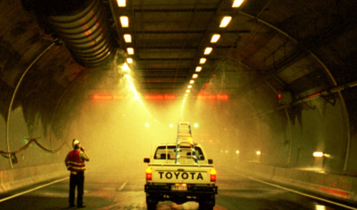 La Suède expérimente des sprinkleurs adaptables aux poids lourds dans les tunnels (Photo Wikimedia Commons) La Suède expérimente des sprinkleurs adaptables aux poids lourds dans les tunnels (Photo Wikimedia Commons)