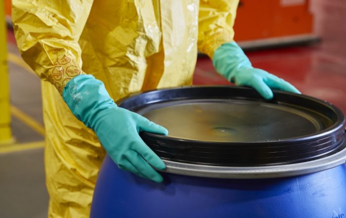 DuPont Tychem gants de protection chimique (Photo DuPont)