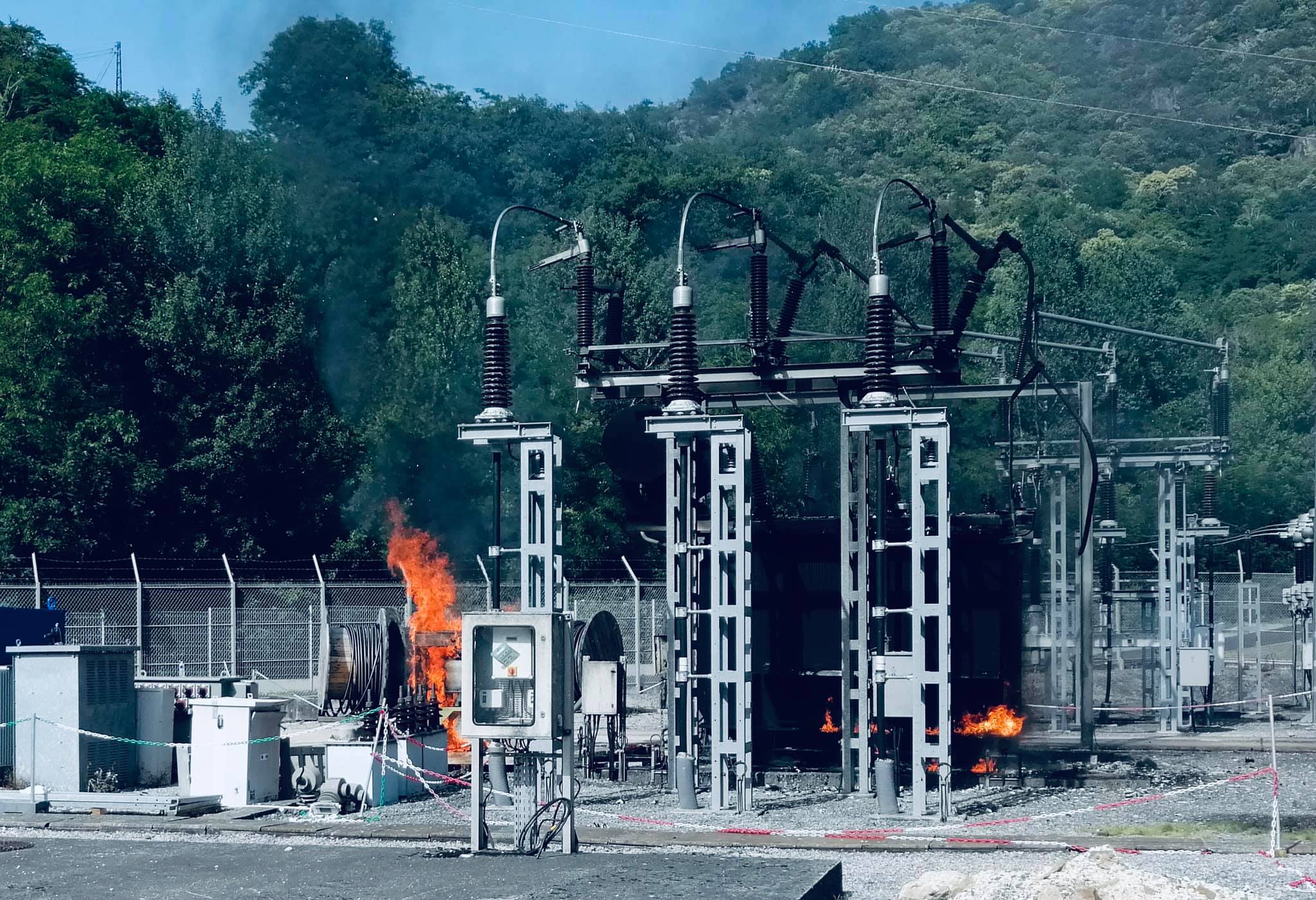 Incendie transformateur électrique (Photo Sdis19 Facebook). Incendie transformateur électrique (Photo Sdis19 Facebook).