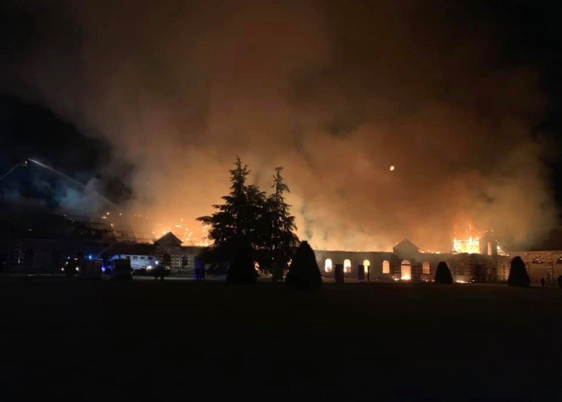 Incendie haras Saint-Lô (Photo Philippe Gosselin Twitter) Incendie haras Saint-Lô (Photo Philippe Gosselin Twitter)