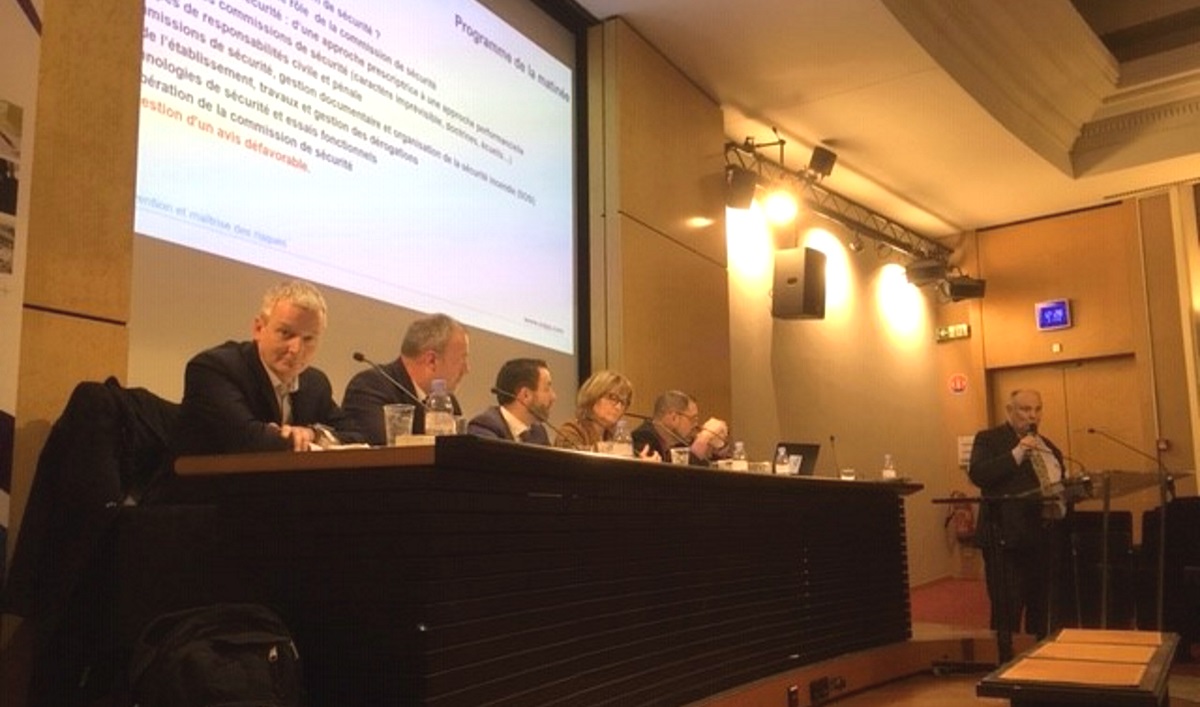 Commission sécurité – ERP – Incendie Crédit : Martine Porez/Face au Risque Commission sécurité - ERP - Incendie Crédit : Martine Porez/Face au Risque