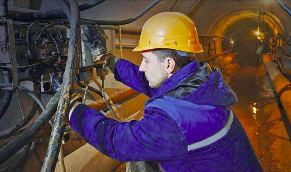 Travail en espace confiné (crédit Honeywell Industrial Safety).