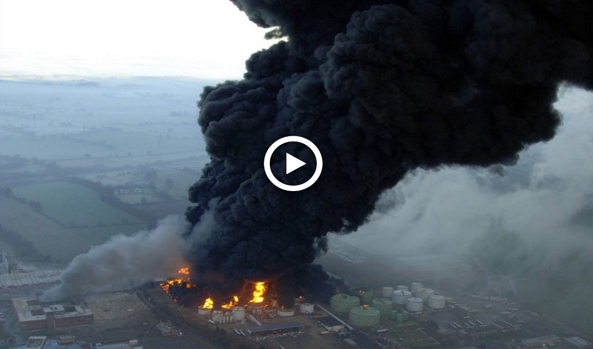 Explosion - Buncefield - Hydrocarbure - Crédit : Stuart Axe/Flickr-Cc