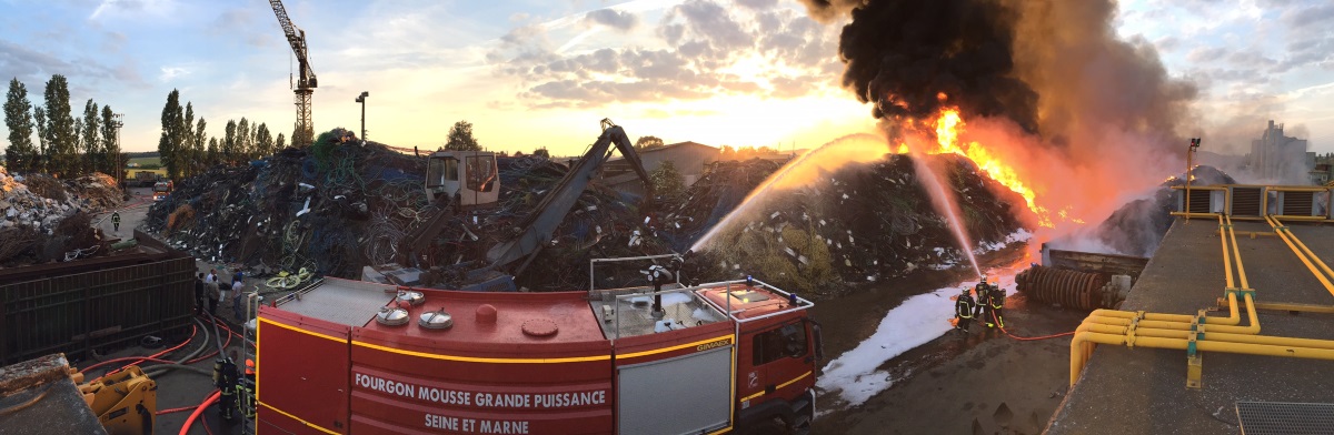 Incendie - Résidus broyage automobile - Barpi - Aria n° 46692 - Crédit : Sdis77