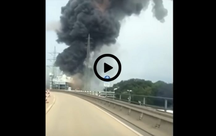 Explosion sur le site industriel chimique Chempark de Leverkusen. (Capture Youtube_France 24).