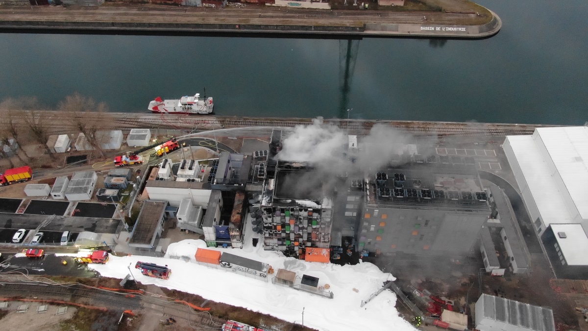Incendie-OVHcloud-Extinction-à-la-mousse-Crédit: Sdis67