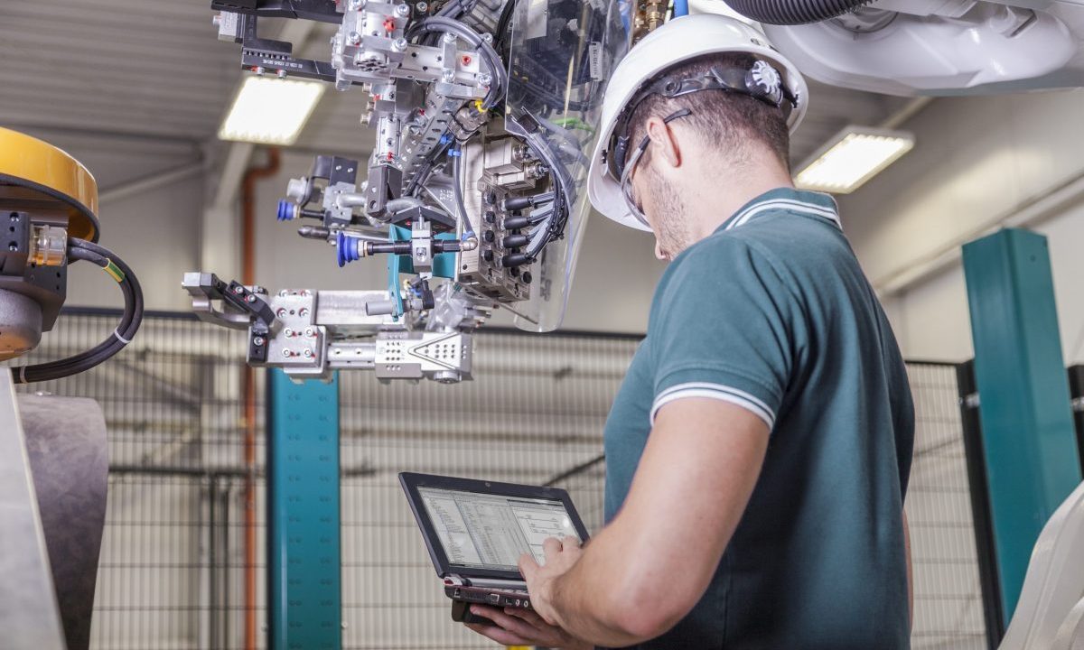 Protéger en profondeur les systèmes industriels contre les cyberattaques. Photo HERRNDORFF/AdobeStock Protéger en profondeur les systèmes industriels contre les cyberattaques. Photo HERRNDORFF/AdobeStock