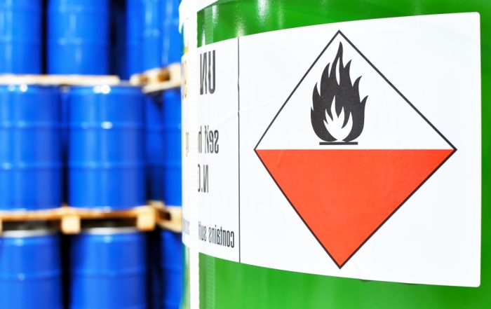 Liquides inflammables. Photo industrieblick/Fotolia