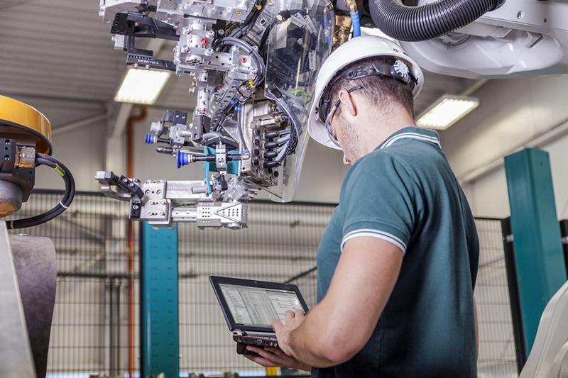 Protéger en profondeur les systèmes industriels contre les cyberattaques ©HERRNDORFFAdobeStock