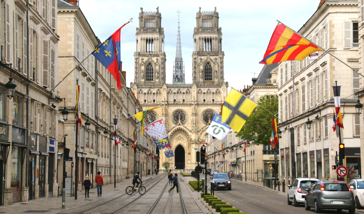 La détection des sons anormaux est à l'essai sur certaines caméras dans la ville d’Orléans. (Crédit photo Anthony Bourgouin _ Wikimedia CC).
