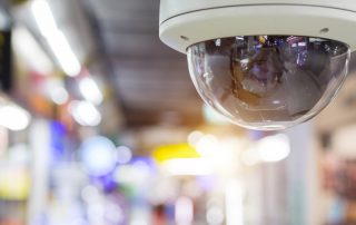 Vidéosurveillance intelligente dans les commerces -Crédit : poylock19/AdobeStock