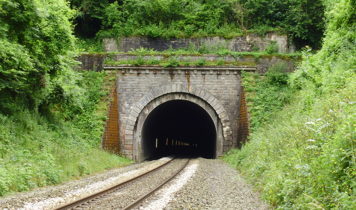 Tunnel de Vierzy_Entrée nord - Crédit : Geralix-Wikimedia-commons