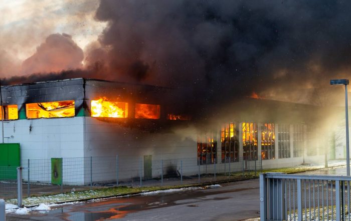 Les incendies et explosions restent la première cause des sinistres, en France et dans le monde. AdobeStock/Spunx