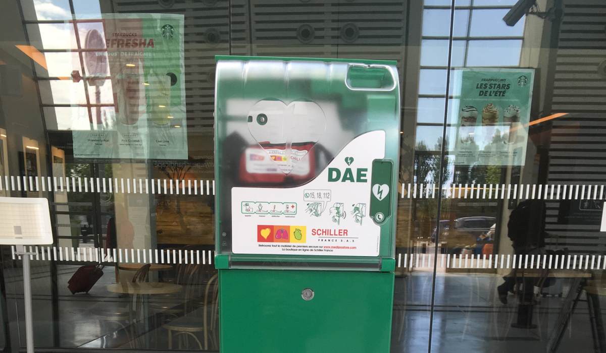 Un défibrillateur installé dans une gare SNCF - DR