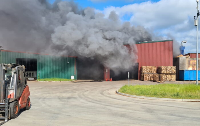 Incendie d'une usine de fabrication de bois de chauffage à Buzançais (Indre) le 7 mai 2021 - Source Barpi