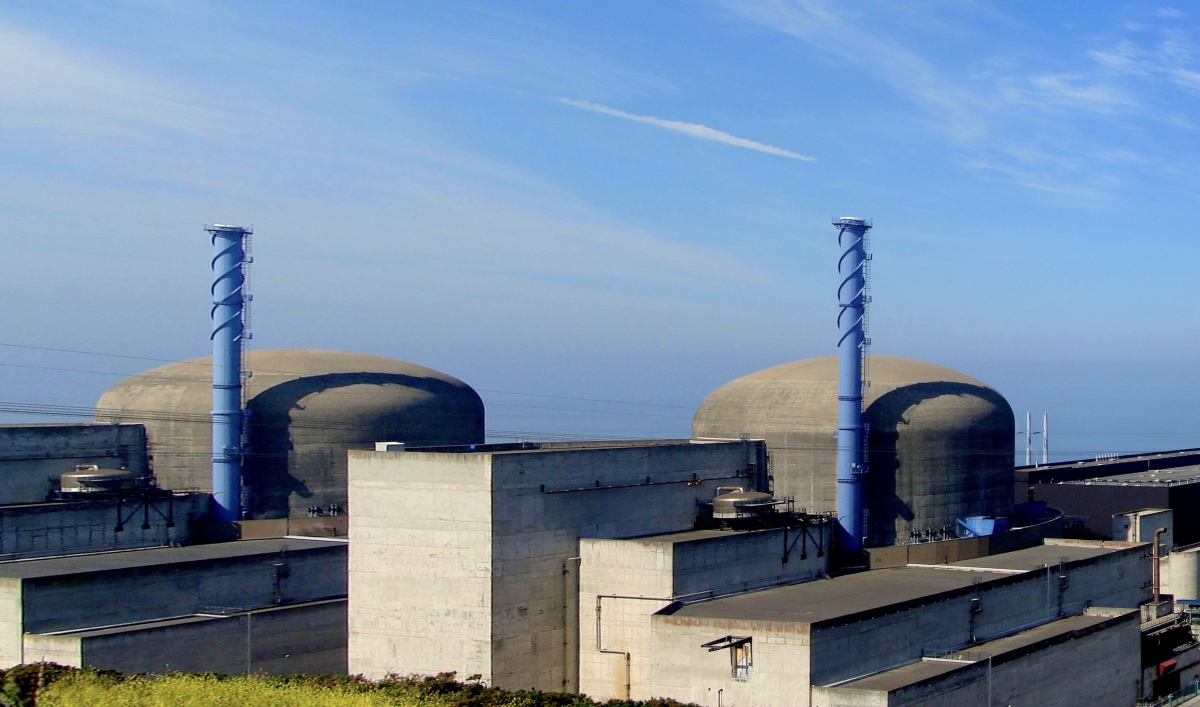 La centrale EDF de Flamanville. (Crédit photo schoella — panoramio _ Wikimedia_CC)