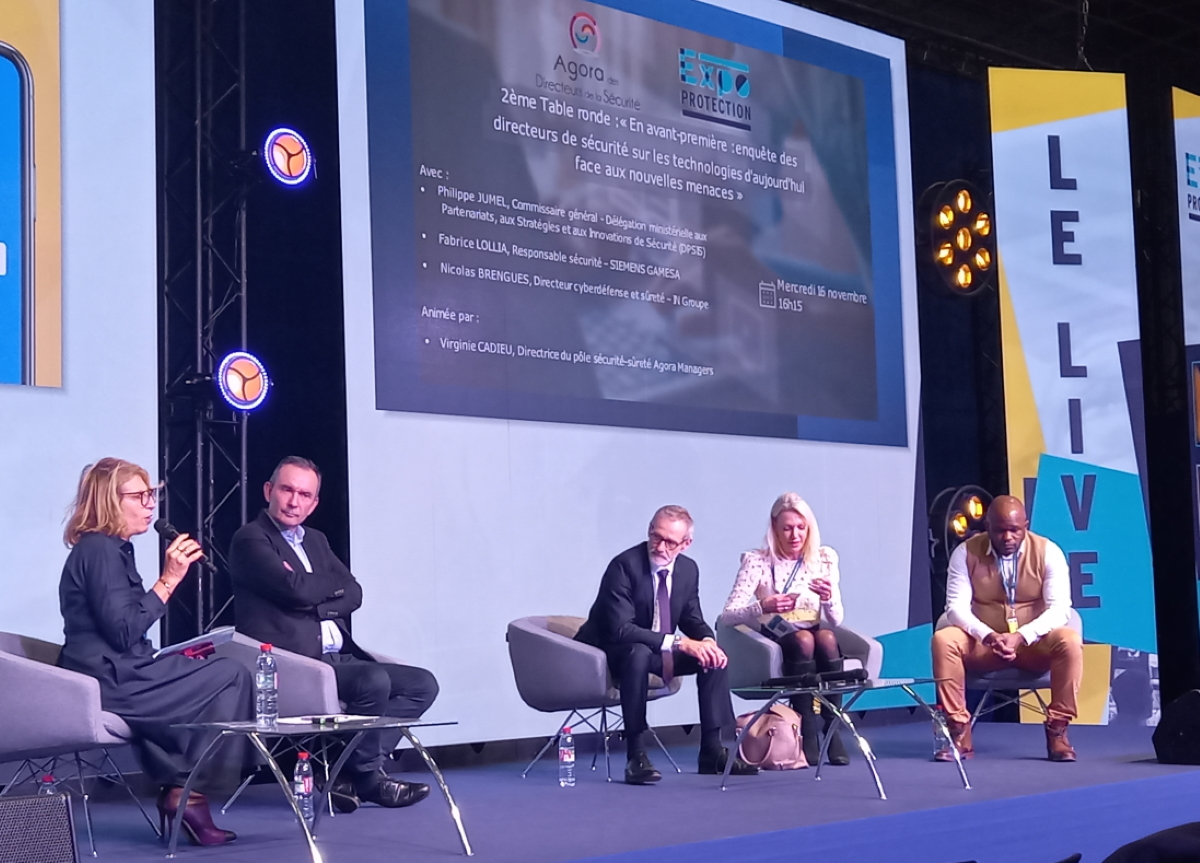 La cybersécurité au coeur du métier de directeur sécurité – sûreté lors de la 2e table ronde de l’Agora à ExpoProtection 2022. (Crédit photo : Eitel Mabouong – Face au Risque). La cybersécurité au coeur du métier de directeur sécurité - sûreté lors de la 2e table ronde de l'Agora à ExpoProtection 2022. (Crédit photo : Eitel Mabouong - Face au Risque).