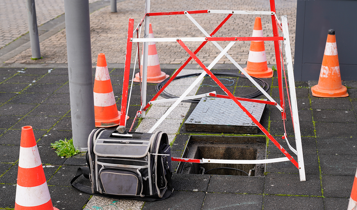 Travaux de câblage de fibre optique - Crédit : OceanProd/AdobeStock