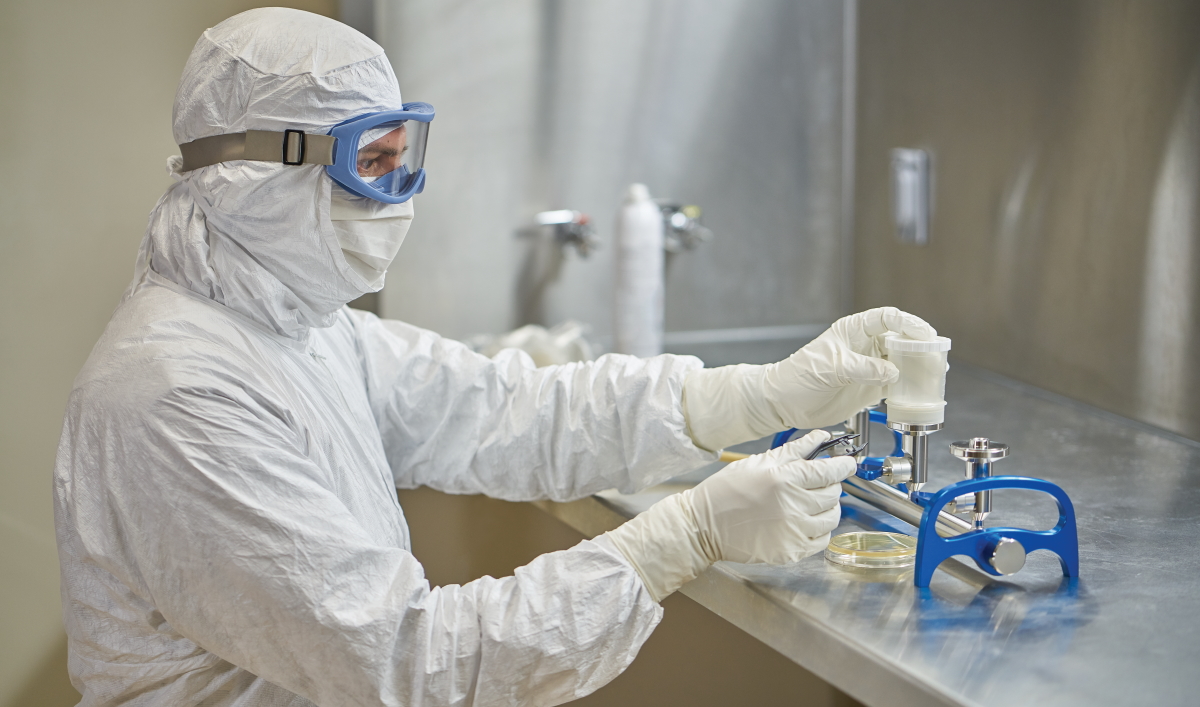Blouse de laboratoire réutilisable pour faire face aux particules, micro-organismes et éclaboussures. (Crédit photo DuPont).
