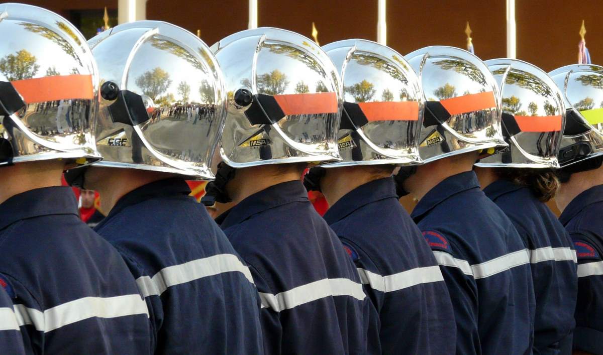 Protection des sapeurs-pompiers : un décret permet de désigner des référents "sûreté-sécurité" et "mixité" au sein des Sdis. Crédit : Pxhere
