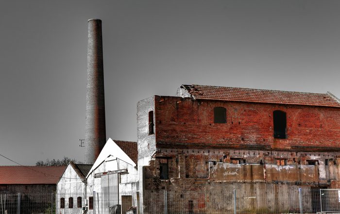 Usine désaffectée - Crédit: Claude Calcagno/AdobeStock