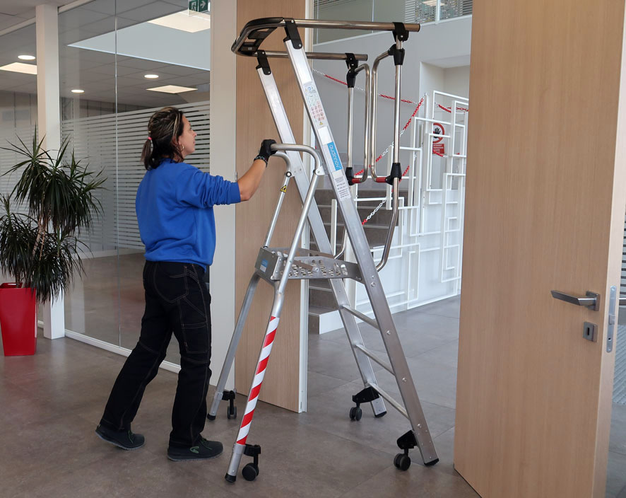 AUDINNOV-Mobistep XS – passage de porte BD AUDINNOV - Mobistep XS - passage de porte BD