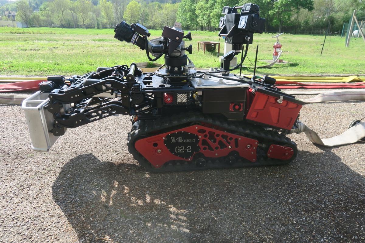 Robot pompier Colossus en démonstration au Sdis76-Crédit : Martine Porez-Face au Risque Robot pompier Colossus en démonstration au Sdis76-Crédit : Martine Porez-Face au Risque