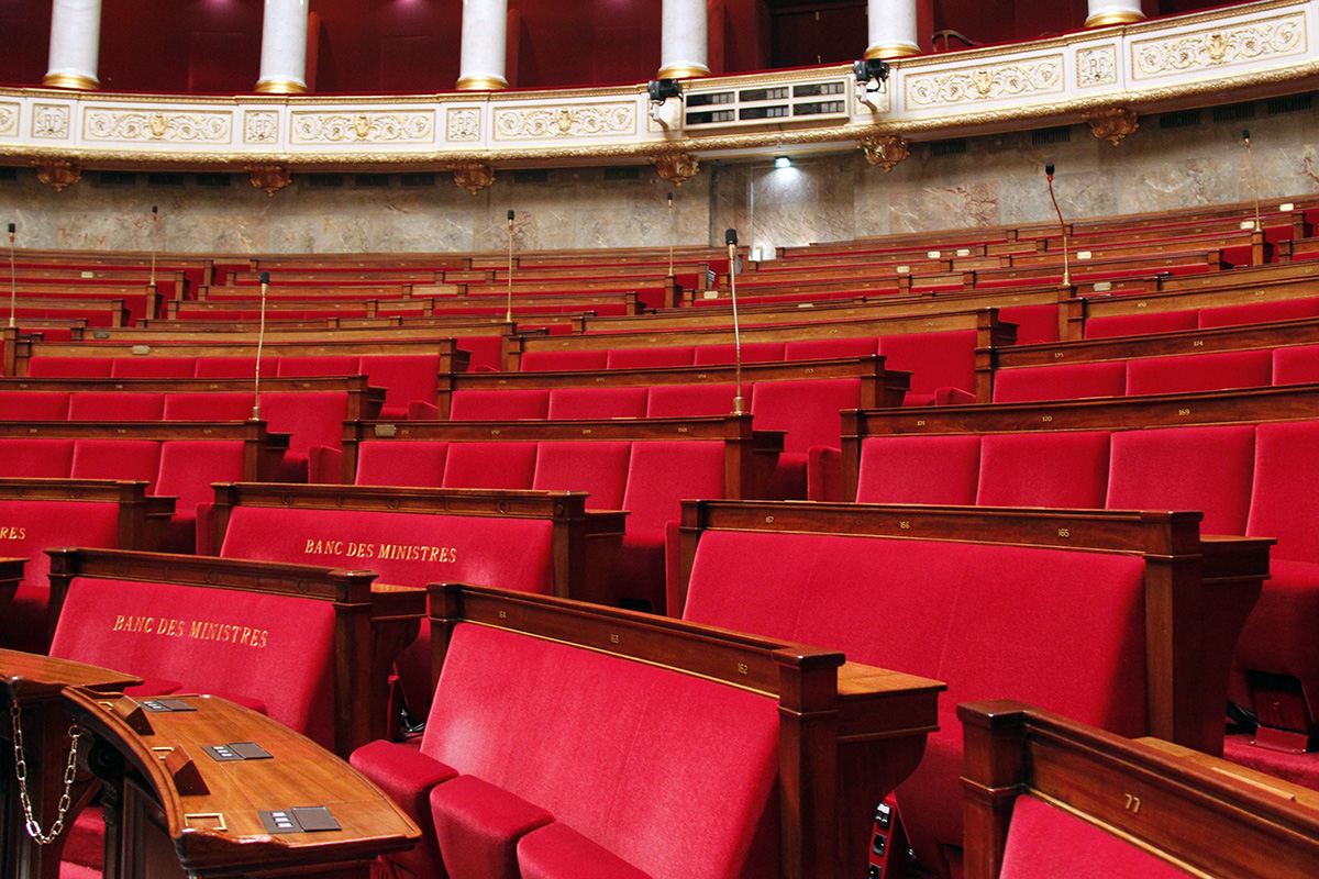 Hémicycle de l'Assemblée Nationale à Paris - Crédit: Atlantis/AdobeStock