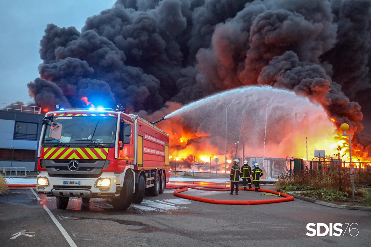 Photo1 FI Lubrizol - Crédit: Marceau Bellenger/Sdis76