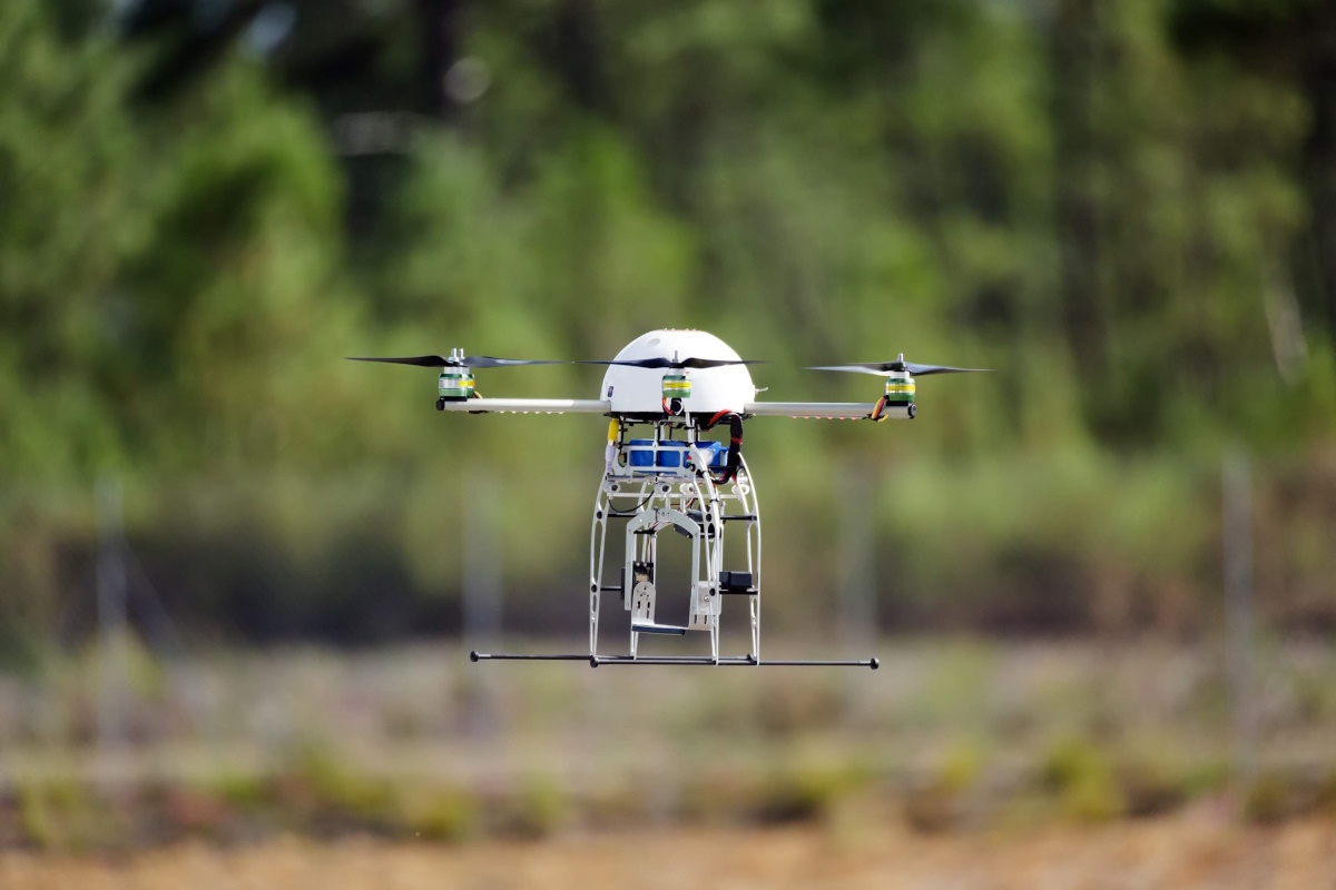 Drones - Enregistrement des images de prévention des risques naturels et technologiques- Crédit Stéphane Bidouze