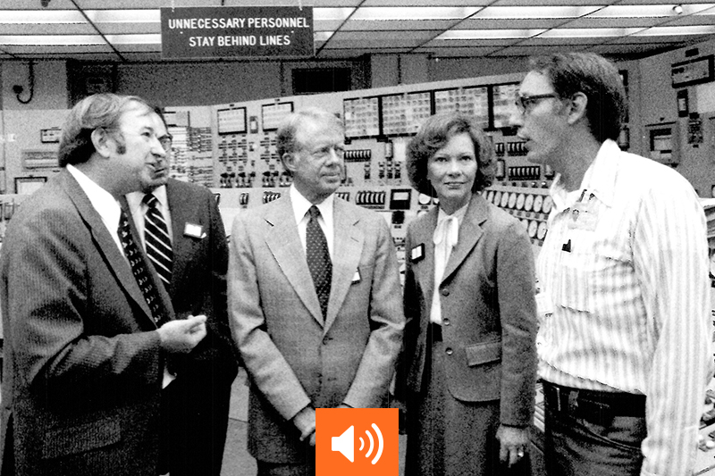 Jimmy Carter dans la centrale de Three Mile Island pendant la crise suite à l'accident nucléaire. Crédit Nuclear Regulatory Commission Flickr Cc.