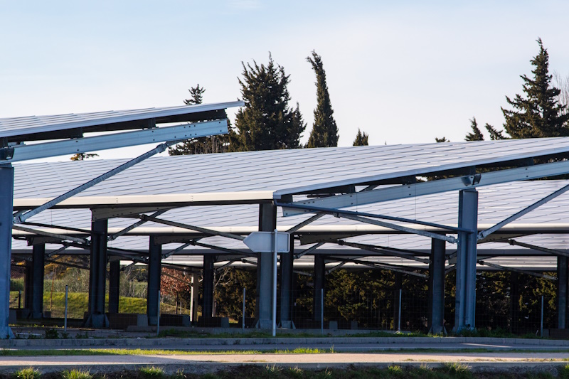 Ombrières-Arrêté du 4 décembre 2024-Crédit: illustrez-vous-AdobeStock