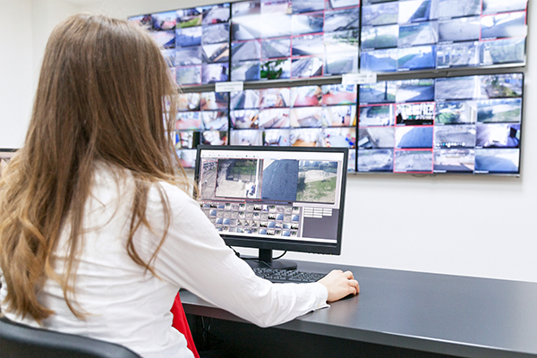 Mise en place d’un centre de supervision urbain (CSU) commun © wellphoto/ AdobeStock Mise en place d’un centre de supervision urbain (CSU) commun © wellphoto/ AdobeStock