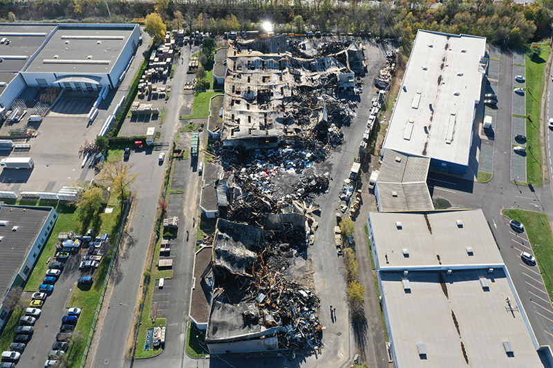 Feu d’établissement industriel à Villefranche-sur-Saône (Rhône) 01 © SDMIS – Drone Feu d’établissement industriel à Villefranche-sur-Saône (Rhône) 01 © SDMIS – Drone