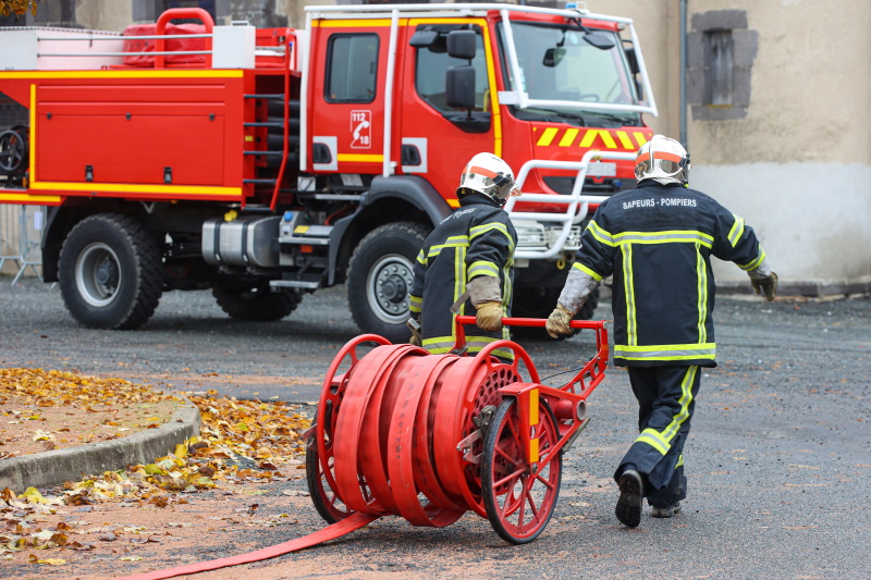 Maladies professionnelles des sapeurs-pompiers. Crédit : Jean Louis/AdobeStock Binôme sapeurs-pompiers