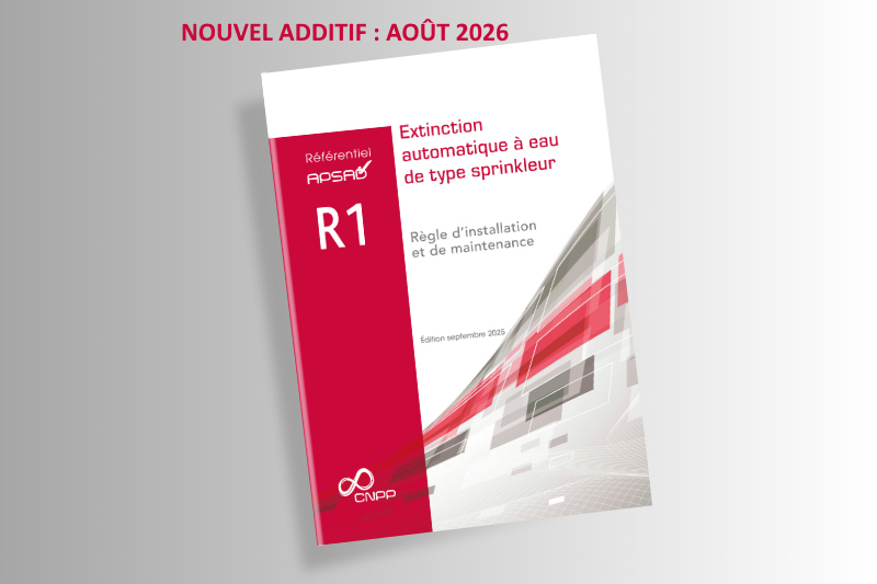 Pour tenir compte de la transition des sprinkleurs vers les émulseurs non fluorés, le référentiel Apsad R1 s’est enrichi d’un additif en août 2026. Crédit : CNPP Pour tenir compte de la transition des sprinkleurs vers les émulseurs non fluorés, le référentiel Apsad R1 s'est enrichi d'un additif en août 2026. Crédit : CNPP