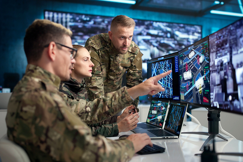 Face à l’essor des menaces constituées par la cyberguerre, les aspects de cyberdéfense sont passés au premier plan des préoccupations des militaires © Andrey Popov-AdobeStock Face à l’essor des menaces constituées par la cyberguerre, les aspects de cyberdéfense sont passés au premier plan des préoccupations des militaires © Andrey Popov-AdobeStock